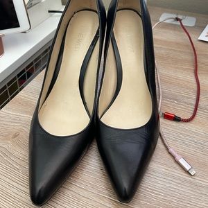 Nine West black pumps
